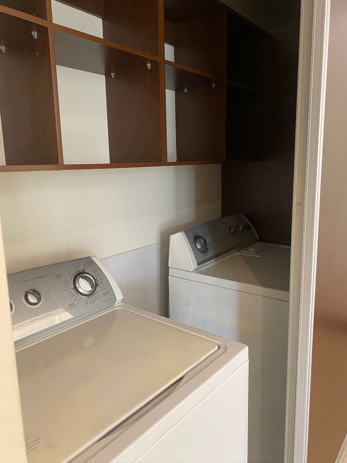 Baño completo de apartamento Cobella